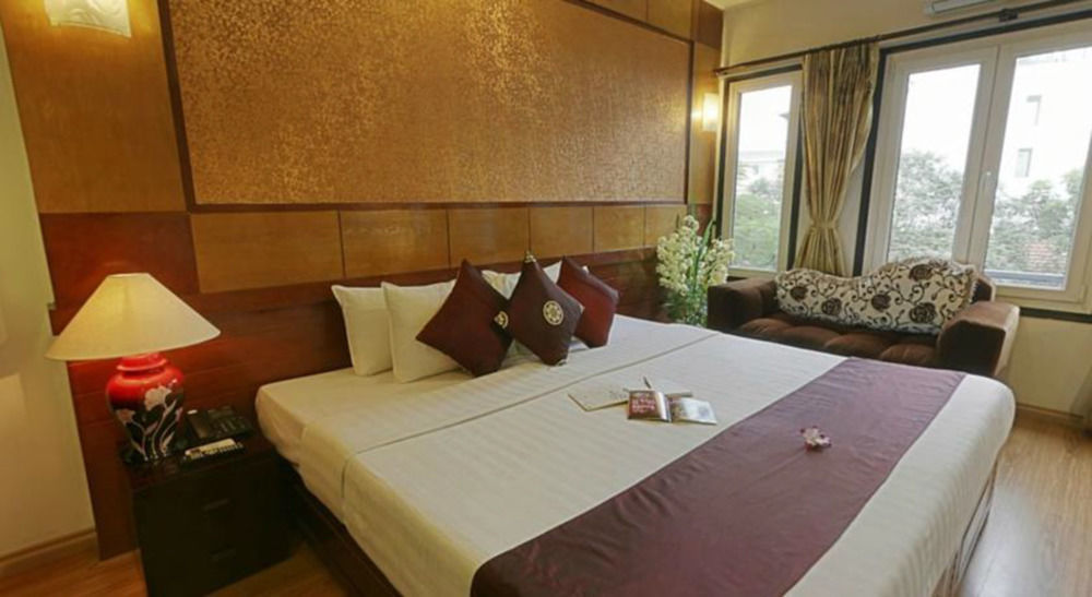 Aquarius Grand Hotel Hanoi Buitenkant foto
